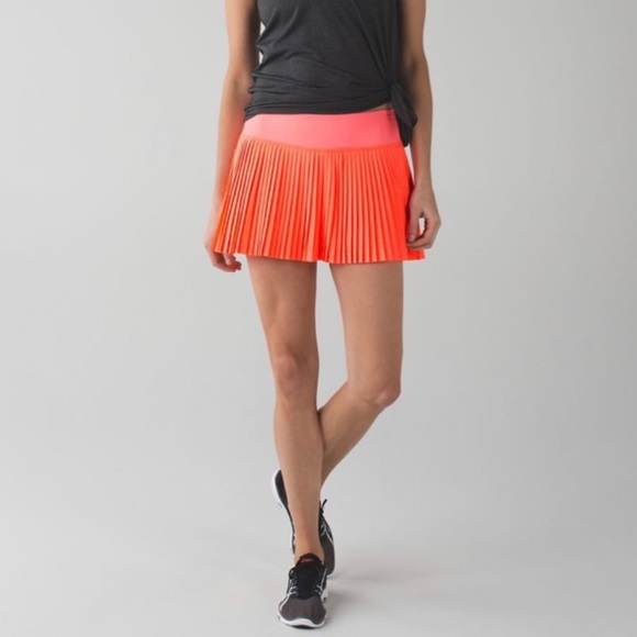 lululemon athletica Dresses & Skirts - Lululemon Pleat To Street Skirt II